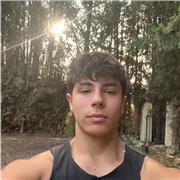 Estudiante de TAFAD con años de experiencia en fitness y baloncesto.